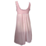Nuisette vintage St Michael des années 1960 en nylon rose mousseux et dentelle non portée